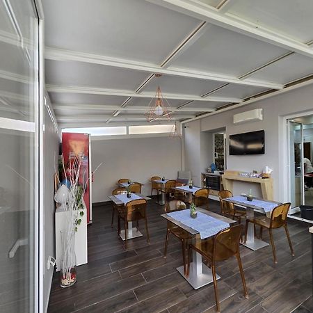 Regina Margherita Suite Naples Extérieur photo