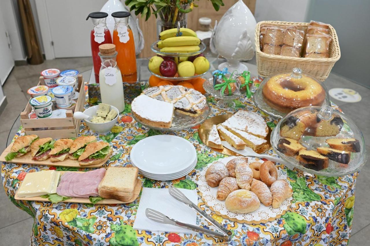 Regina Margherita Suite Naples Extérieur photo