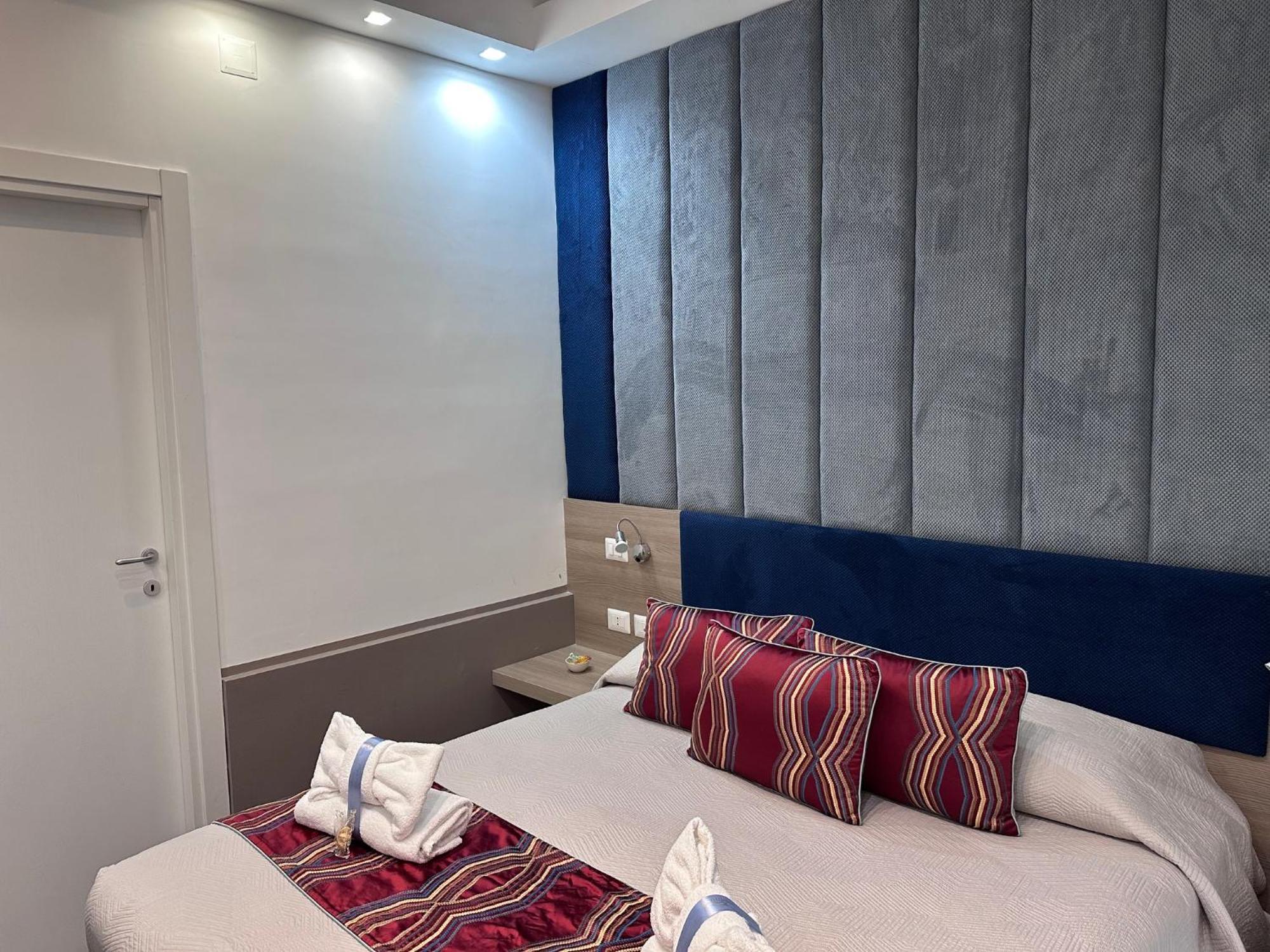 Regina Margherita Suite Naples Extérieur photo